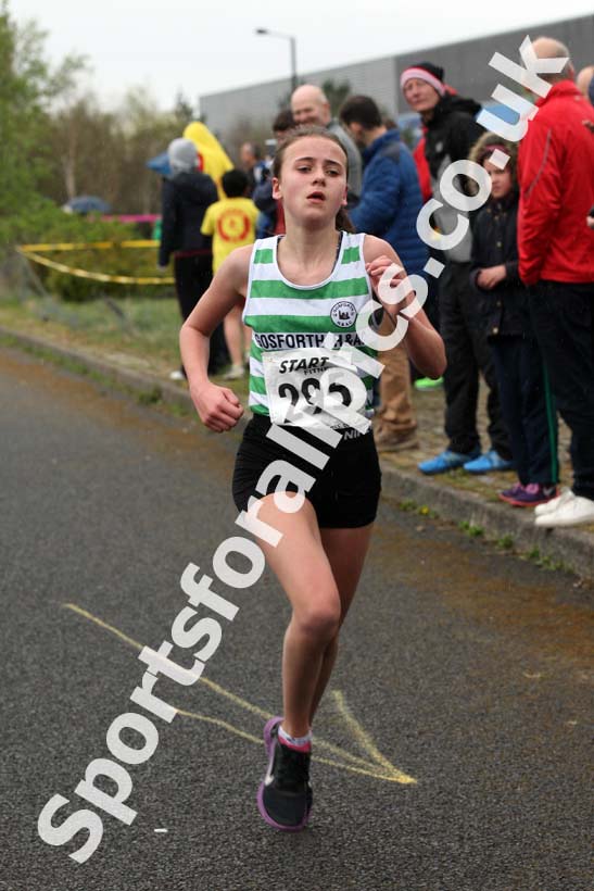 Boys and girls under-13s, Elswick Good Friday Road Races. Photo: David T. Hewitson/Sports for All Pics